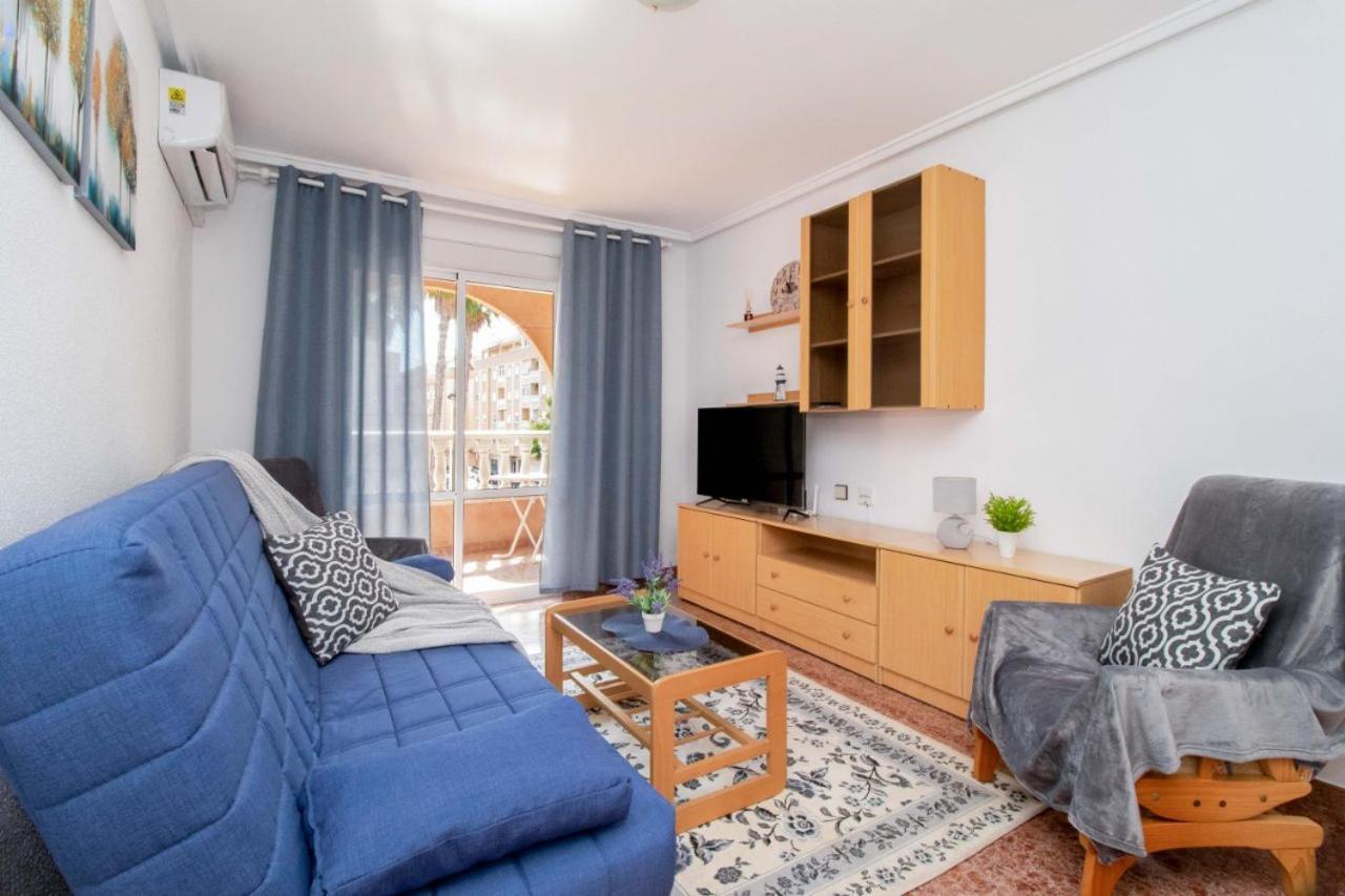 Apartamentos Villa Madrid 또레비에하 외부 사진